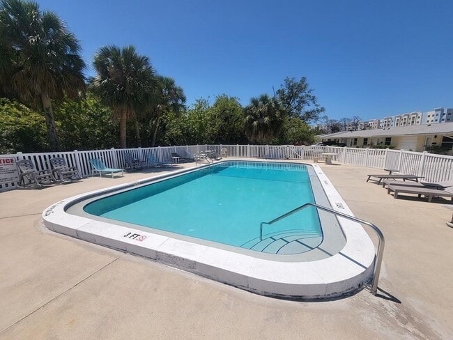 Building Photo - 4944 Elkner St