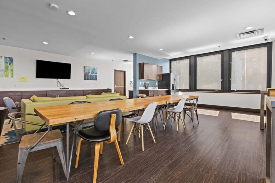 Building Photo - 354 Liberty Ave