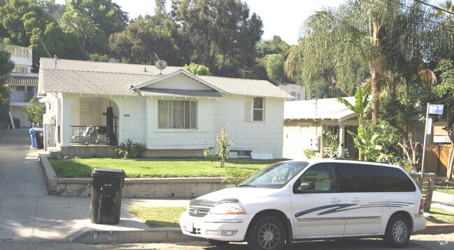 Building Photo - 1720 Morton Ave