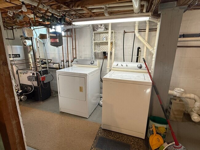 Building Photo - 7 Nancy St