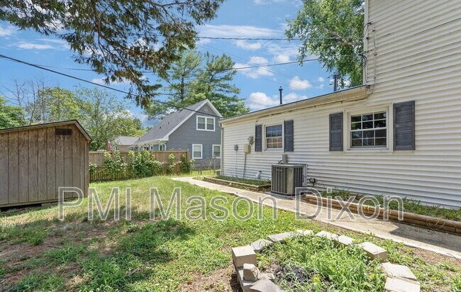 Building Photo - 12718 Haskell Ln