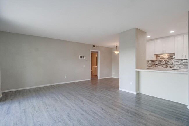 Building Photo - 5700 Baltimore Dr