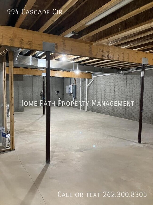 Building Photo - 994 Cascade Cir