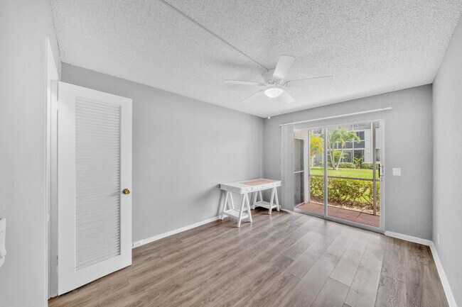 Building Photo - 308 Fanshaw H