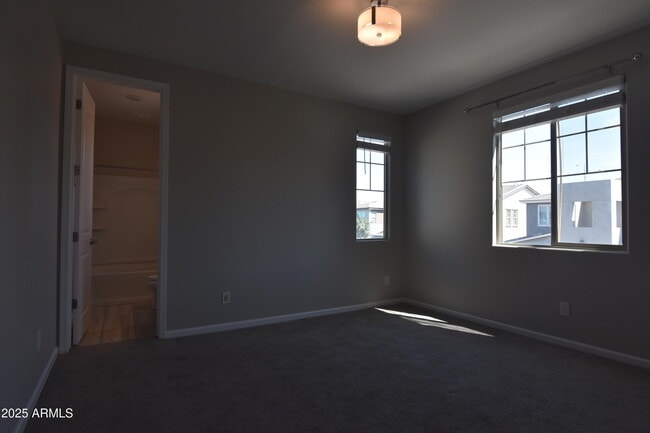 Building Photo - 250 E Wisteria Dr