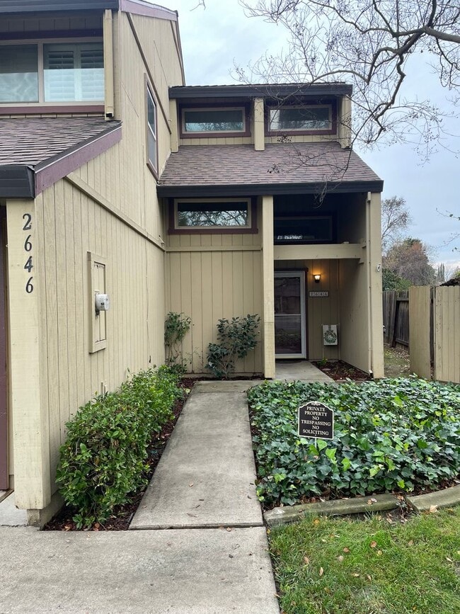 Building Photo - Fully Furnished 2/1.5 Duplex in West Sacramento