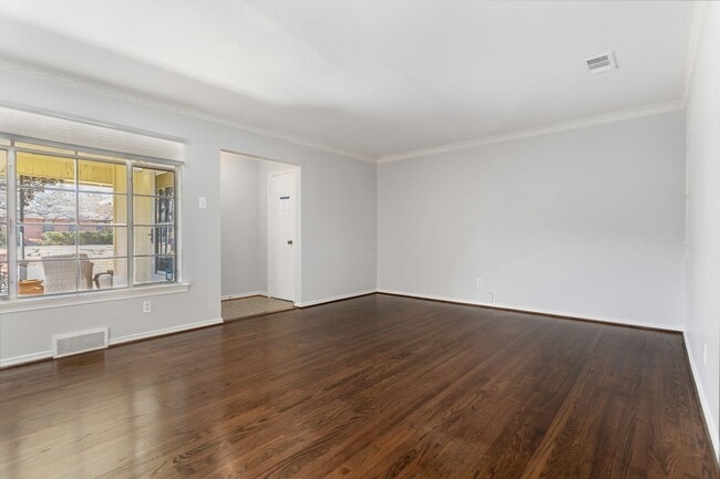 Building Photo - 6520/6522 SAINT MORITZ AVE