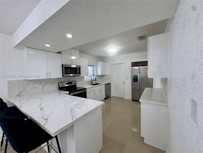 Building Photo - 12812 SW 20th St