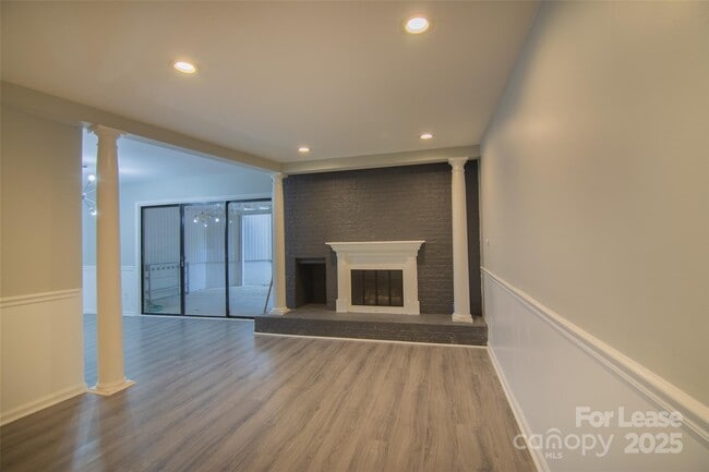 Building Photo - 7908 Horse Chestnut Ln