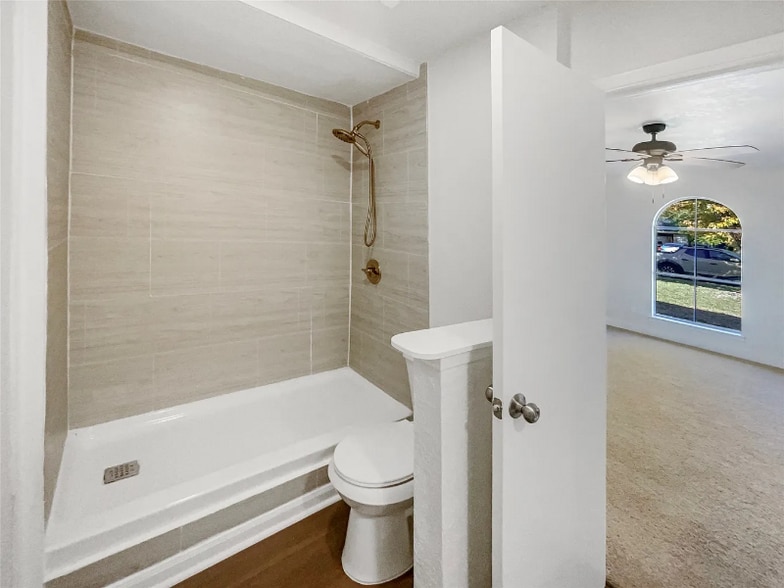 Building Photo - 1746 Whiteoak Dr