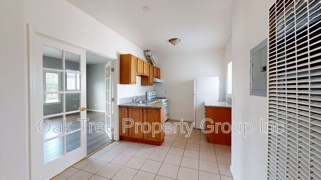 Building Photo - 4152 Brookdale Ave