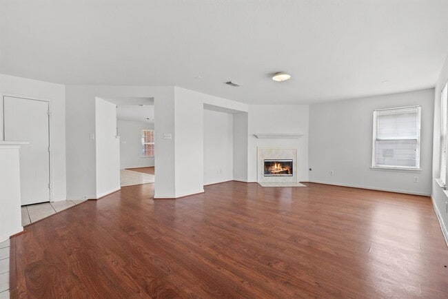 Building Photo - 3031 Lexington Lake Dr