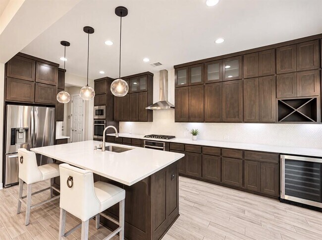 Building Photo - 6504 Trissino Dr