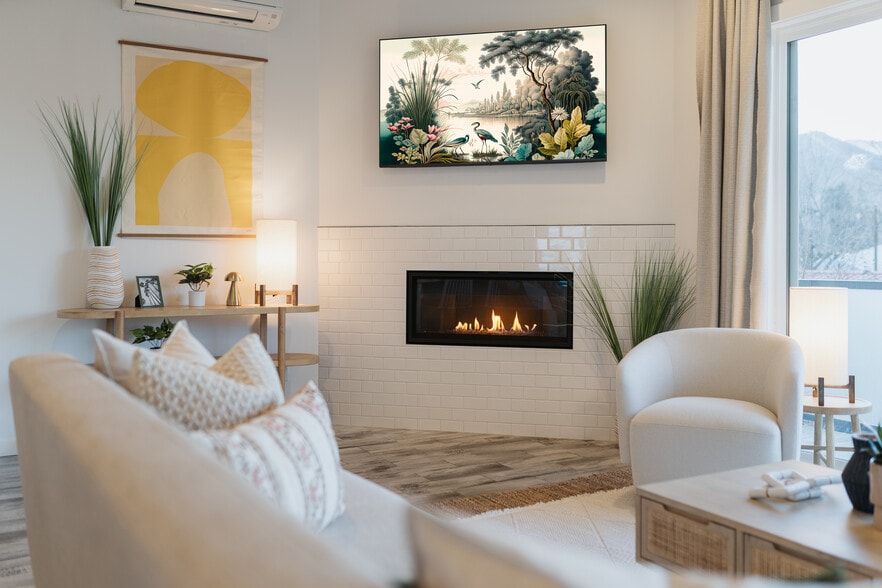 Building Photo - 823 Orondo Ave