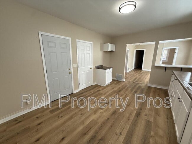 Building Photo - 2945 N 23rd St