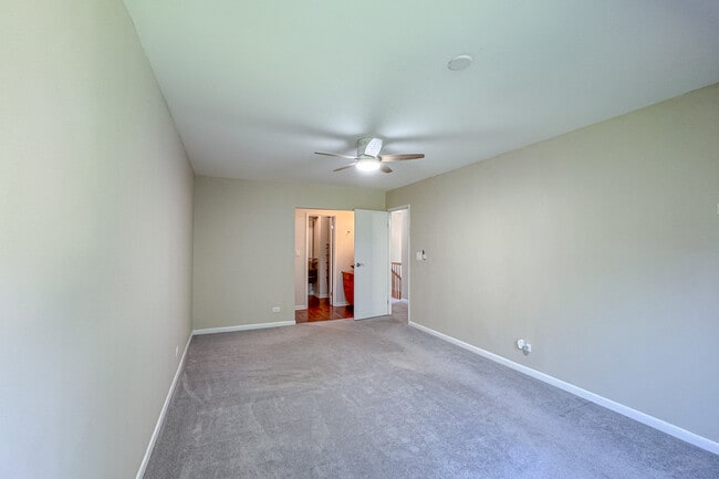 Building Photo - 416 Swallow Ln