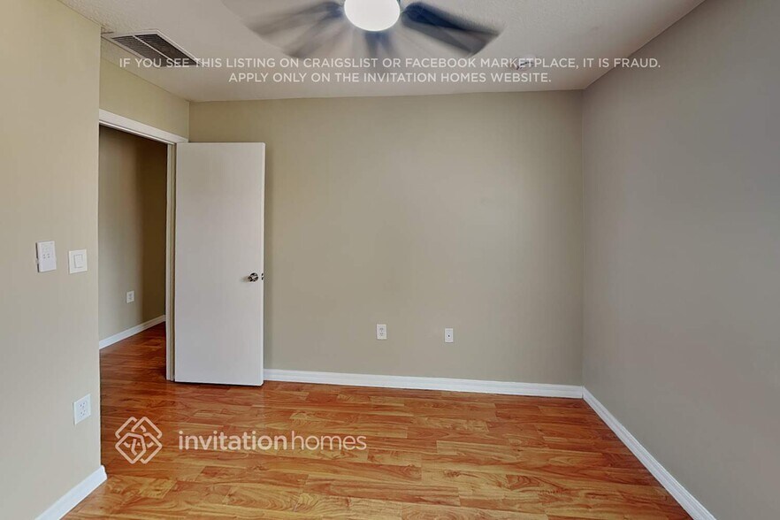 Building Photo - 5927 SW 163rd Ave