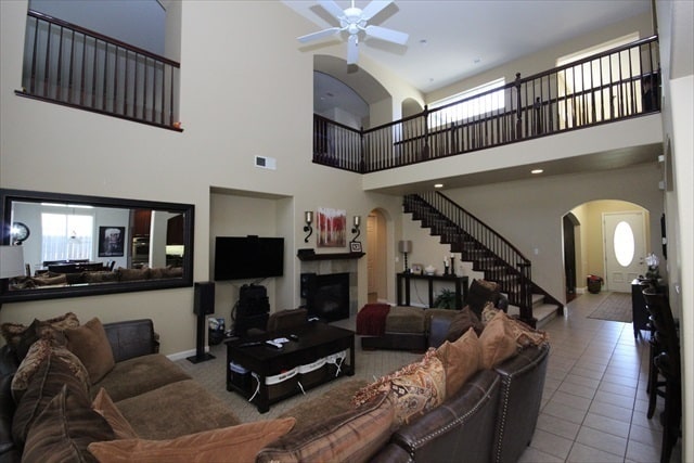 Building Photo - Gorgeous Home In the Desired Chesapeake Ne...