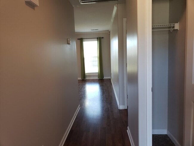 Building Photo - Richmond Subdivision