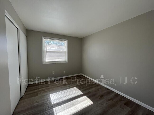 Building Photo - 11020 McDowell Dr