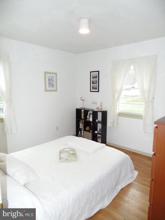 Building Photo - 1821 Pimmit Dr