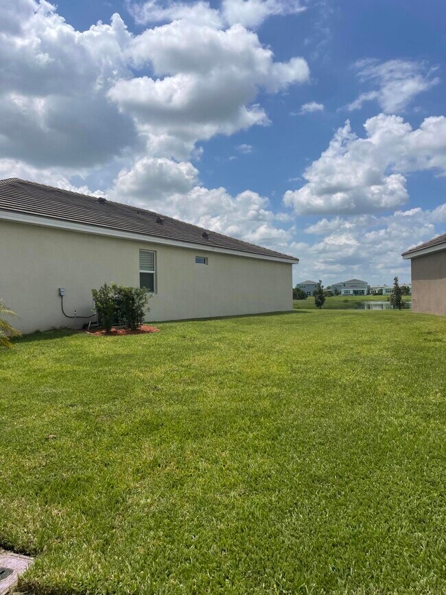 Building Photo - 12432 Arabella Dr