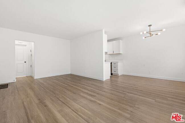 Building Photo - 3707 S Canfield Ave