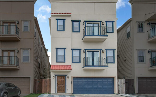 Building Photo - 543 T C Jester Blvd