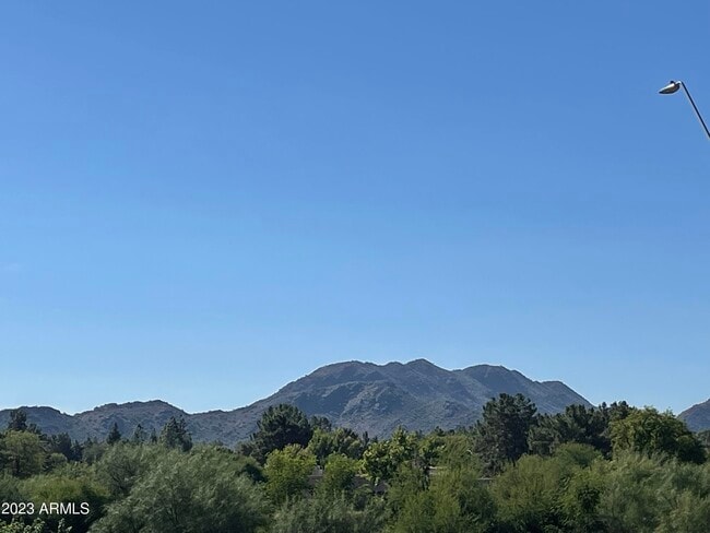 Building Photo - 4150 E Cactus Rd