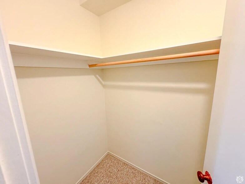 Building Photo - 24 Baytree Way