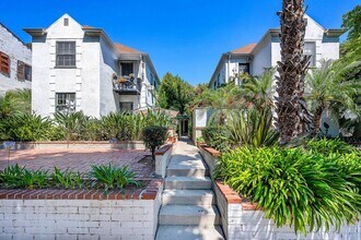 Building Photo - Excellent WeHo Location!