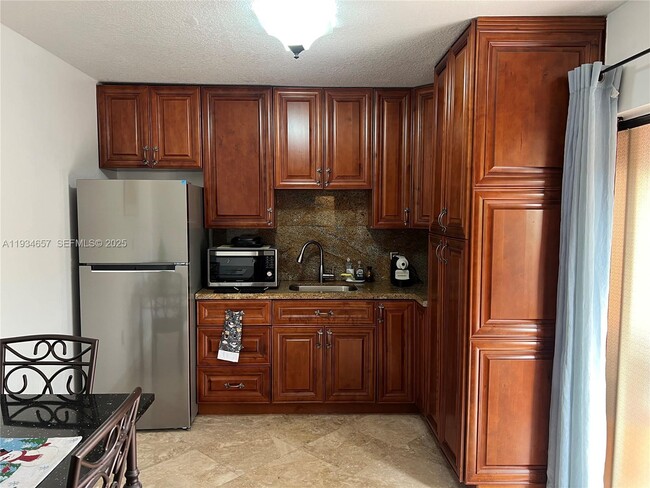 Building Photo - 15005 SW 64th St