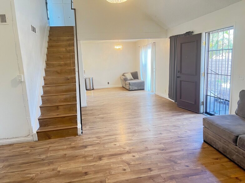 Building Photo - 4519 Buena Vista Dr