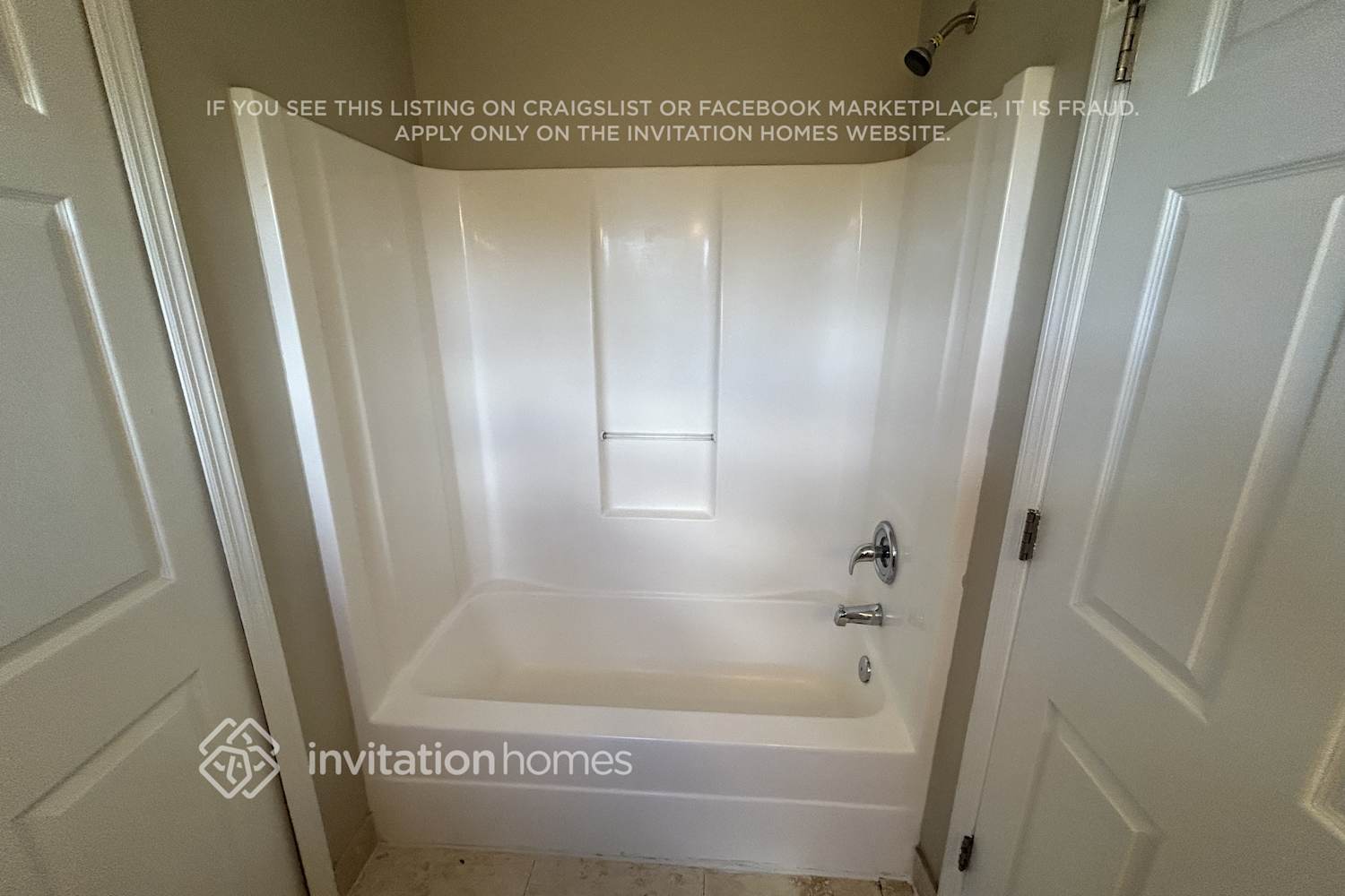 Building Photo - 26880 Silverado E Dr