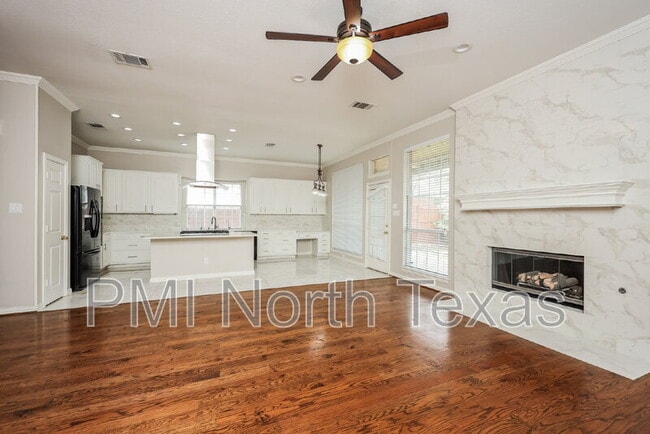 Building Photo - 325 Crooked Tree Ct