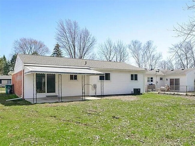 Building Photo - Charming 3 Bed, 1 Bath