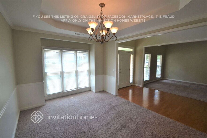 Building Photo - 9175 Waterford Ln