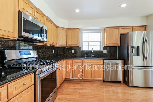 Building Photo - 18 Leighton Dr