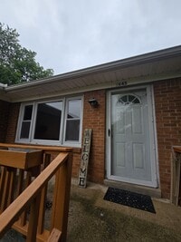 Building Photo - 1645 White Dr