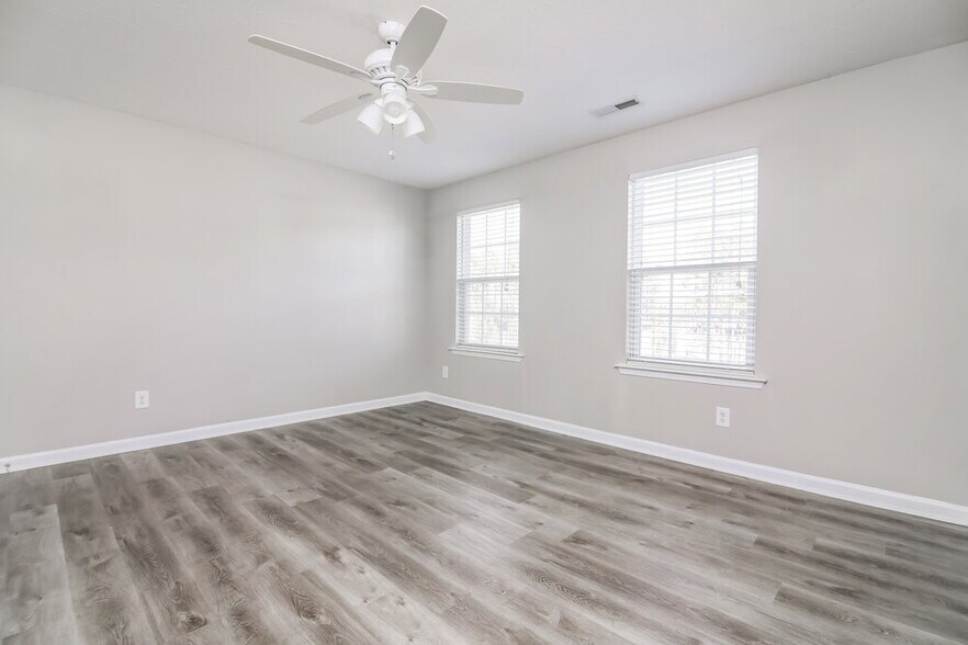 Building Photo - 129 Reno Ct