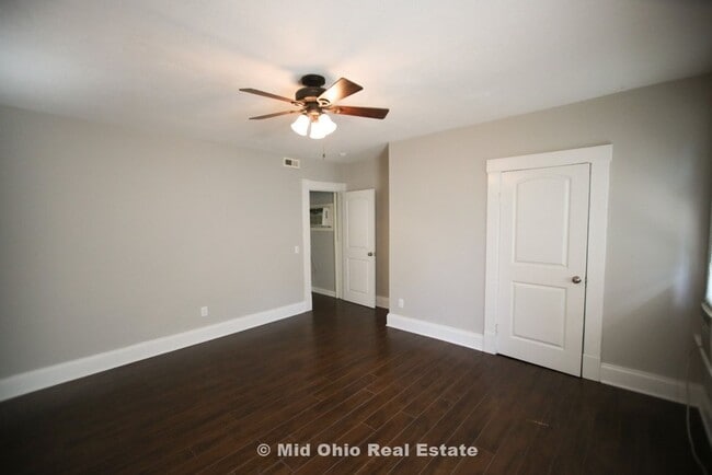 Building Photo - 802 Ebner St