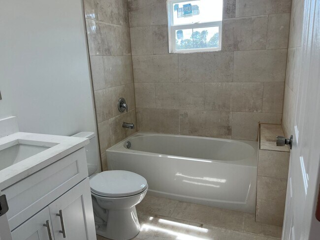 Building Photo - ASK US HOW TO GET FREE RENT!!-Brand New Co...