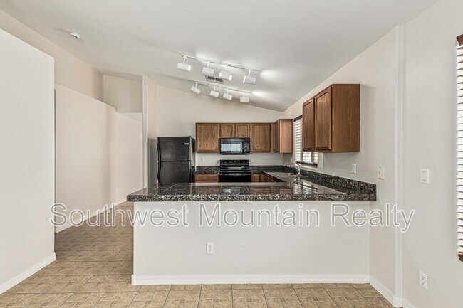 Building Photo - 1949 W Vineyard Plains Dr