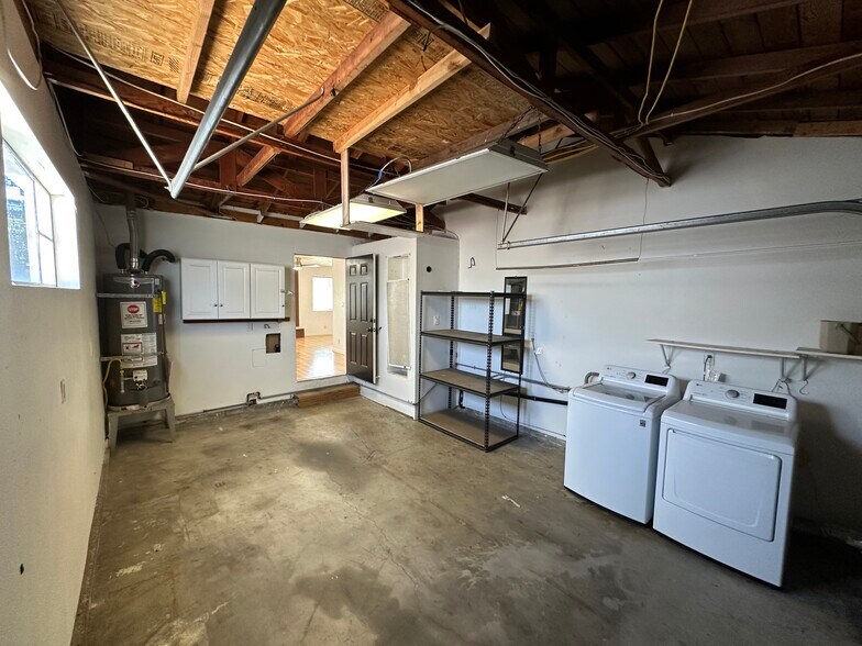 Building Photo - 6041 Albemarle St