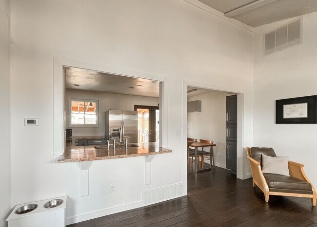 Building Photo - Remodeled 3-Bedroom Single Family Home wit...