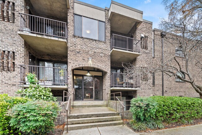 Building Photo - 142 Georgetown Rd