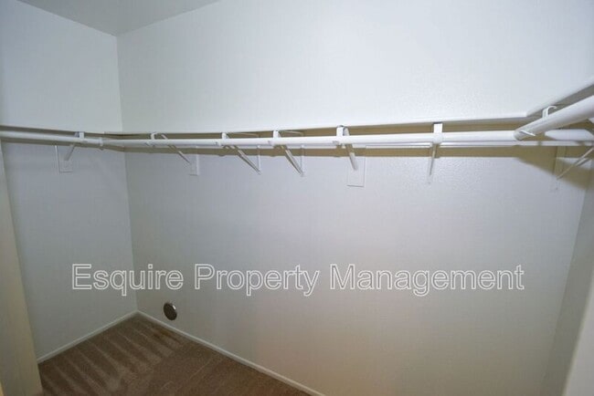 Building Photo - 1821 La Quinta Ln