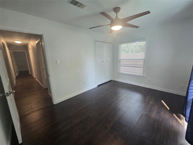 Building Photo - 1608 Sweetbriar Ave
