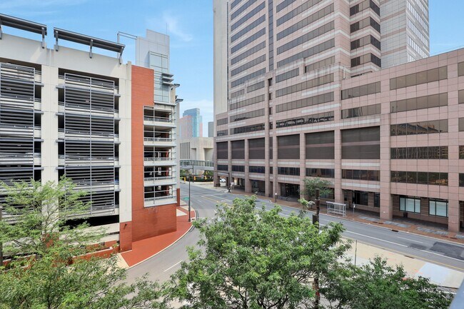 Building Photo - 221 N Front St