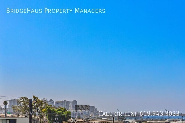 Building Photo - Stunning 3-Bedroom Condo + Bonus Room & Pa...
